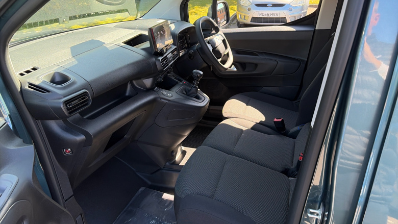 Vauxhall Combo Cargo Combo Diesel 1.5 Turbo D 100ps Prime Plus H1 Van